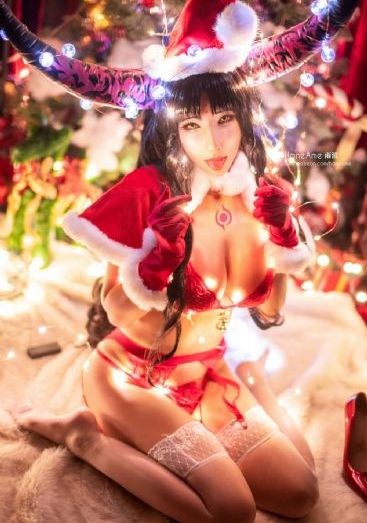 欧美黑西装男生头像_DVD手机免费观看完整